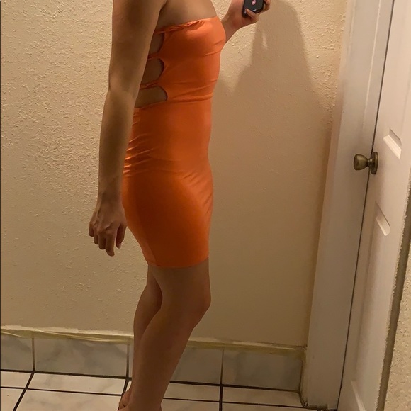 $Shape orange slinky lace up back bodycon Dress - Picture 4 of 7